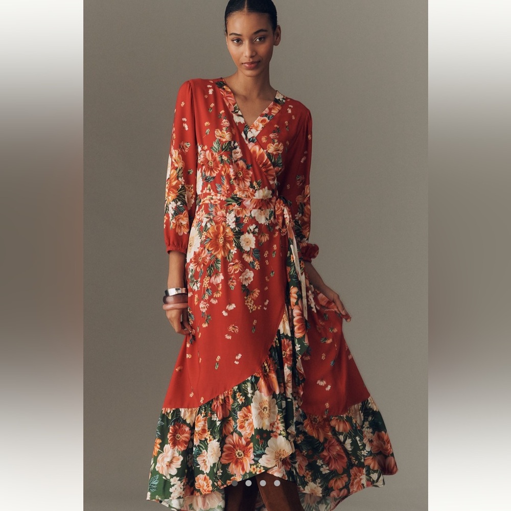 FARM RIO LONG-SLEEVE
FLORAL WRAP MIDI DRESS - Size L